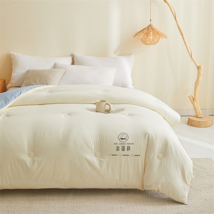 91家纺网 家纺一手货源 找家纺 爱屋及屋 2025新款撞色棉花被系列被子被芯 蓝灰拼白