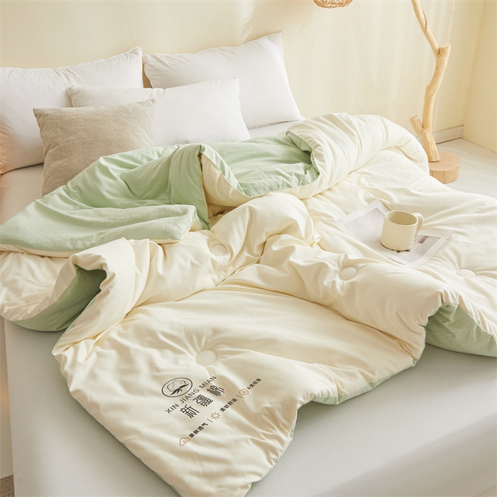 91家纺网 家纺一手货源 找家纺 爱屋及屋 2025新款撞色棉花被系列被子被芯 果绿拼白