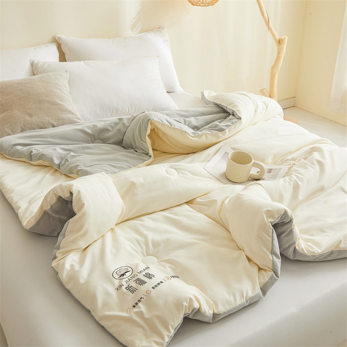 91家纺网 家纺一手货源 找家纺 爱屋及屋 2025新款撞色棉花被系列被子被芯 浅灰拼白