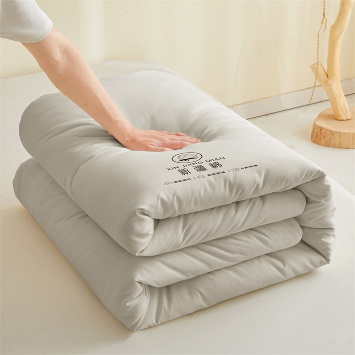 91家纺网 家纺一手货源 找家纺 爱屋及屋 2025新款撞色棉花被系列被子被芯 浅灰拼白