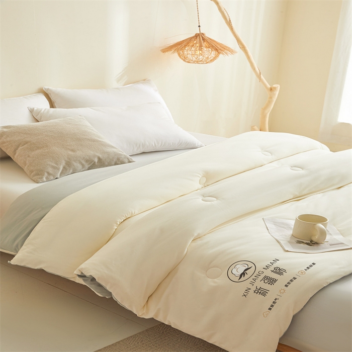 91家纺网 家纺一手货源 找家纺 爱屋及屋 2025新款撞色棉花被系列被子被芯 浅灰拼白