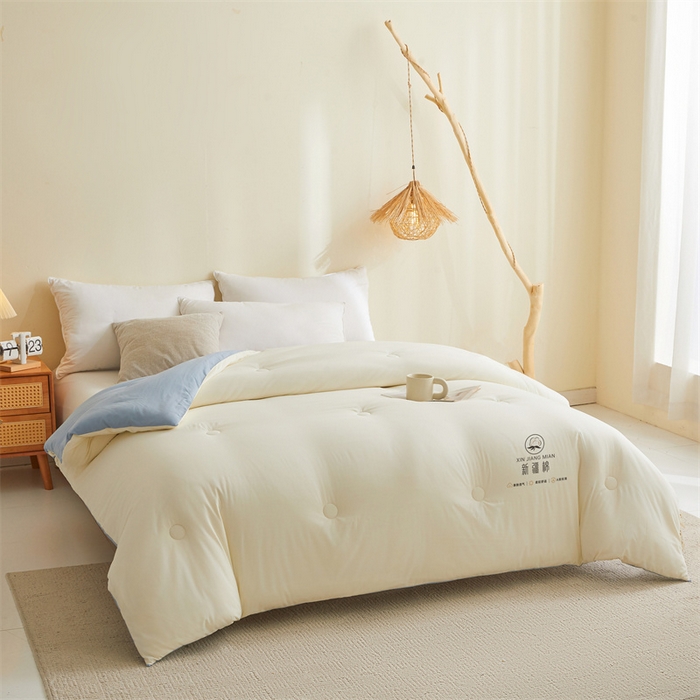 91家纺网 家纺一手货源 找家纺 爱屋及屋 2025新款撞色棉花被系列被子被芯 蓝灰拼白