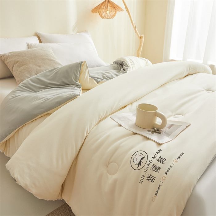 91家纺网 家纺一手货源 找家纺 爱屋及屋 2025新款撞色棉花被系列被子被芯 浅灰拼白