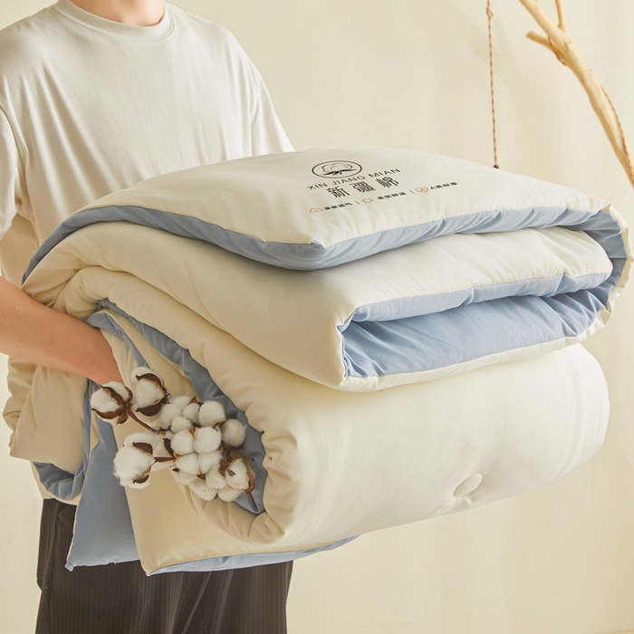 91家纺网 家纺一手货源 找家纺 爱屋及屋 2025新款撞色棉花被系列被子被芯 蓝灰拼白