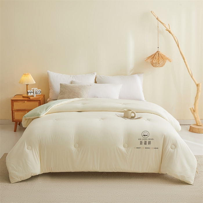 91家纺网 家纺一手货源 找家纺 爱屋及屋 2025新款撞色棉花被系列被子被芯 果绿拼白