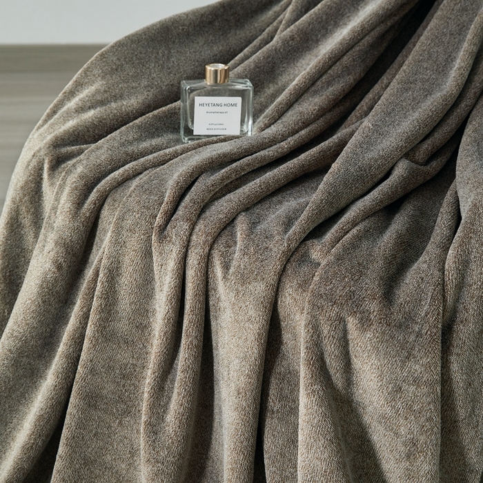 91家纺网 家纺一手货源 找家纺 馨米莱家纺 2025新款阳离子提花毯 草绿色