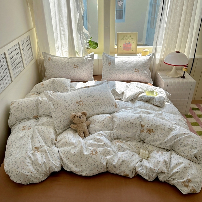 91家纺网 家纺一手货源 找家纺 宏源家纺 2025新款芦荟棉印花亲肤四件套 熊仔仔