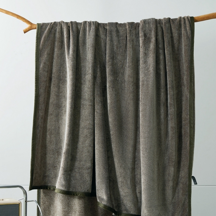 91家纺网 家纺一手货源 找家纺 馨米莱家纺 2025新款阳离子提花毯 草绿色