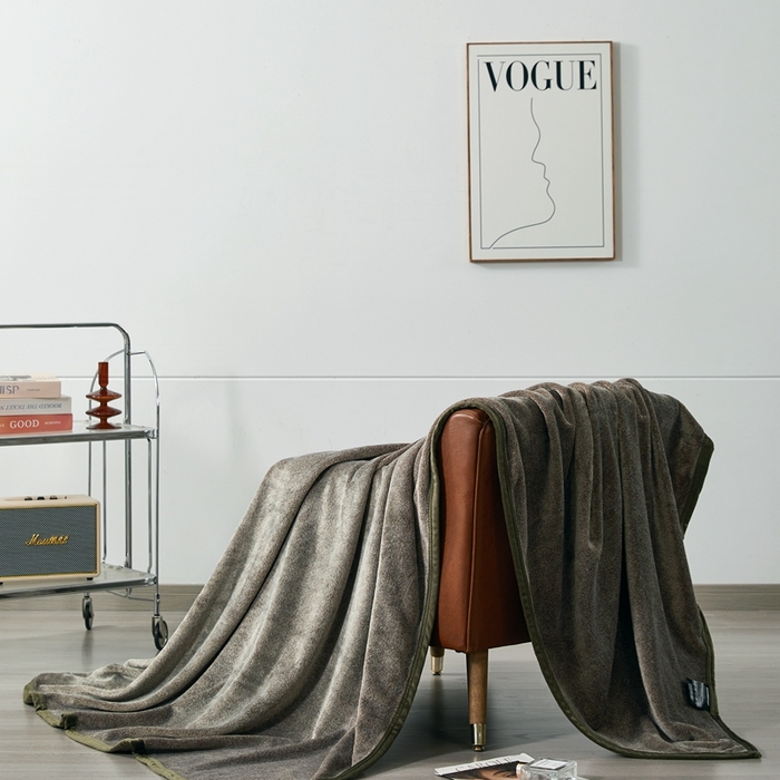 91家纺网 家纺一手货源 找家纺 馨米莱家纺 2025新款阳离子提花毯 草绿色