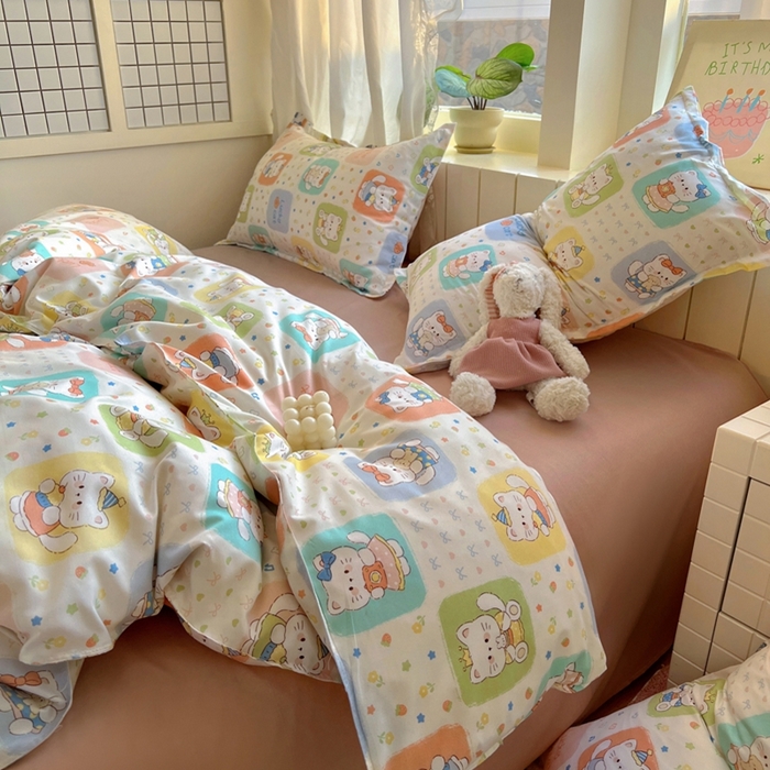 91家纺网 家纺一手货源 找家纺 宏源家纺 2025新款芦荟棉印花亲肤四件套 小猫日记