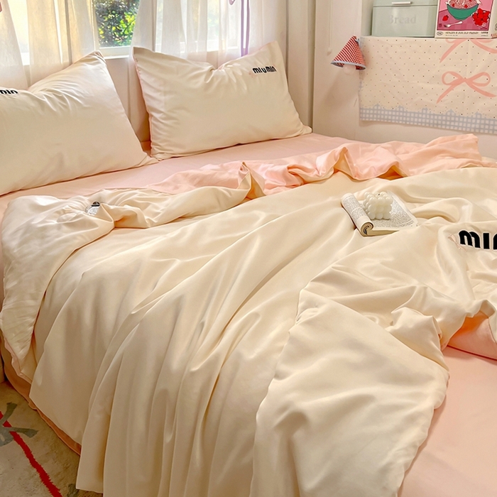 91家纺网 家纺一手货源 找家纺 花伞家居 2025新款刺绣高级感水洗真丝夏被四件套含买家秀 字母蝴蝶-小米黄