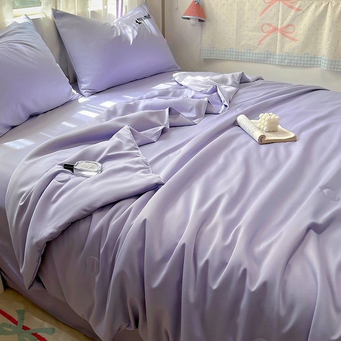 91家纺网 家纺一手货源 找家纺 花伞家居 2025新款刺绣高级感水洗真丝夏被四件套含买家秀 字母蝴蝶-星黛紫