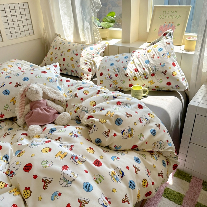 91家纺网 家纺一手货源 找家纺 宏源家纺 2025新款芦荟棉印花亲肤四件套 萌萌猫灰