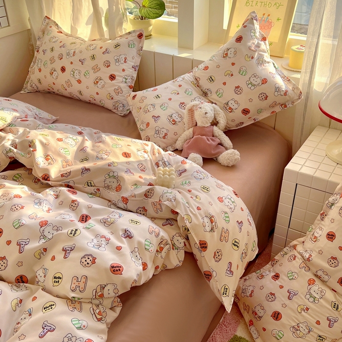 91家纺网 家纺一手货源 找家纺 宏源家纺 2025新款芦荟棉印花亲肤四件套 萌萌猫粉