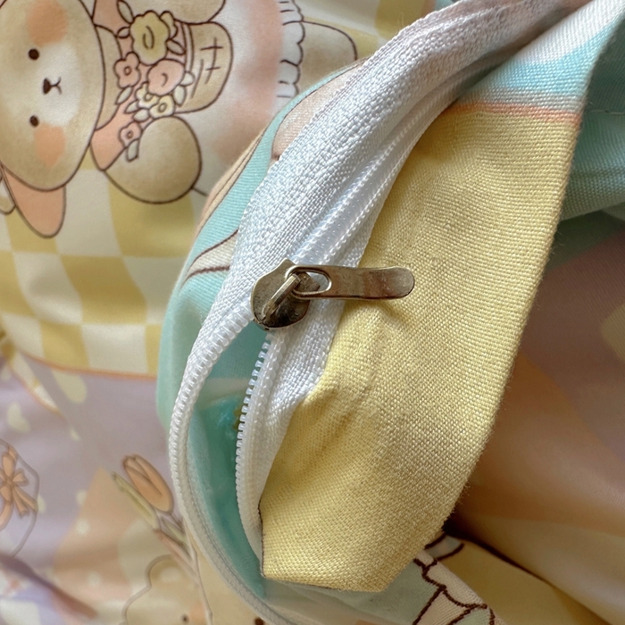 91家纺网 家纺一手货源 找家纺 宏源家纺 2025新款芦荟棉印花亲肤四件套 花园熊