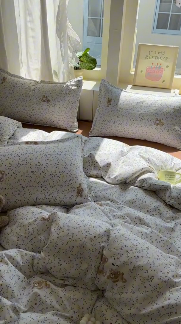 91家纺网 家纺一手货源 找家纺 宏源家纺 2025新款芦荟棉印花亲肤四件套 熊仔仔