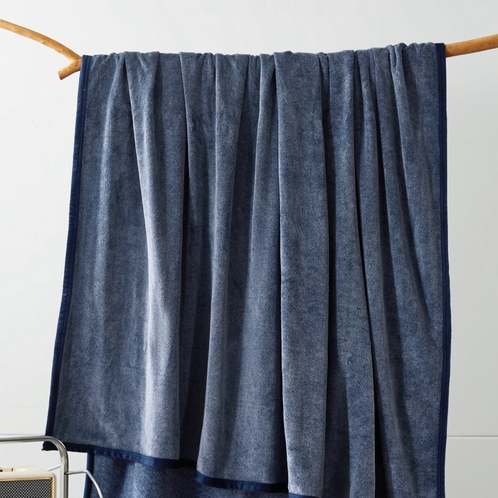 91家纺网 家纺一手货源 找家纺 馨米莱家纺 2025新款阳离子提花毯 丈青色