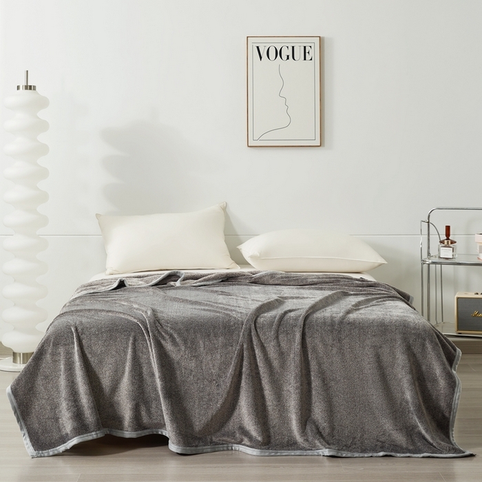 91家纺网 家纺一手货源 找家纺 馨米莱家纺 2025新款阳离子提花毯 深灰色