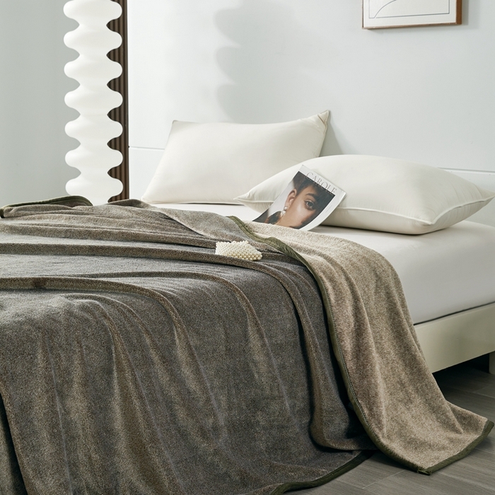 91家纺网 家纺一手货源 找家纺 馨米莱家纺 2025新款阳离子提花毯 草绿色