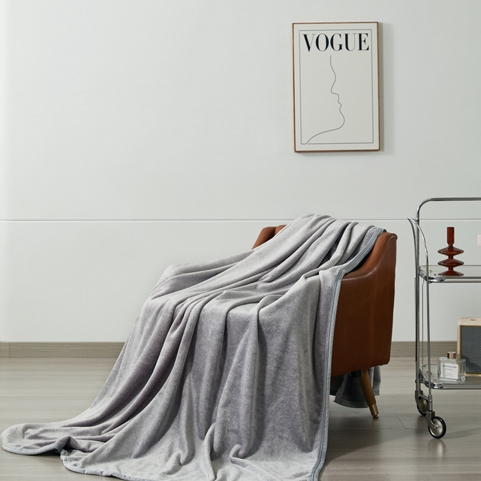 91家纺网 家纺一手货源 找家纺 馨米莱家纺 2025新款阳离子提花毯 浅灰色