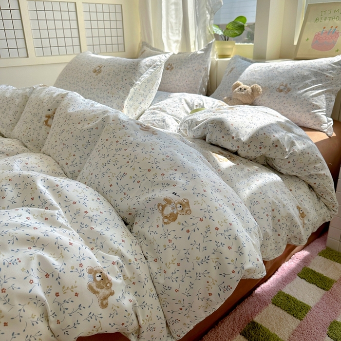 91家纺网 家纺一手货源 找家纺 宏源家纺 2025新款芦荟棉印花亲肤四件套 熊仔仔