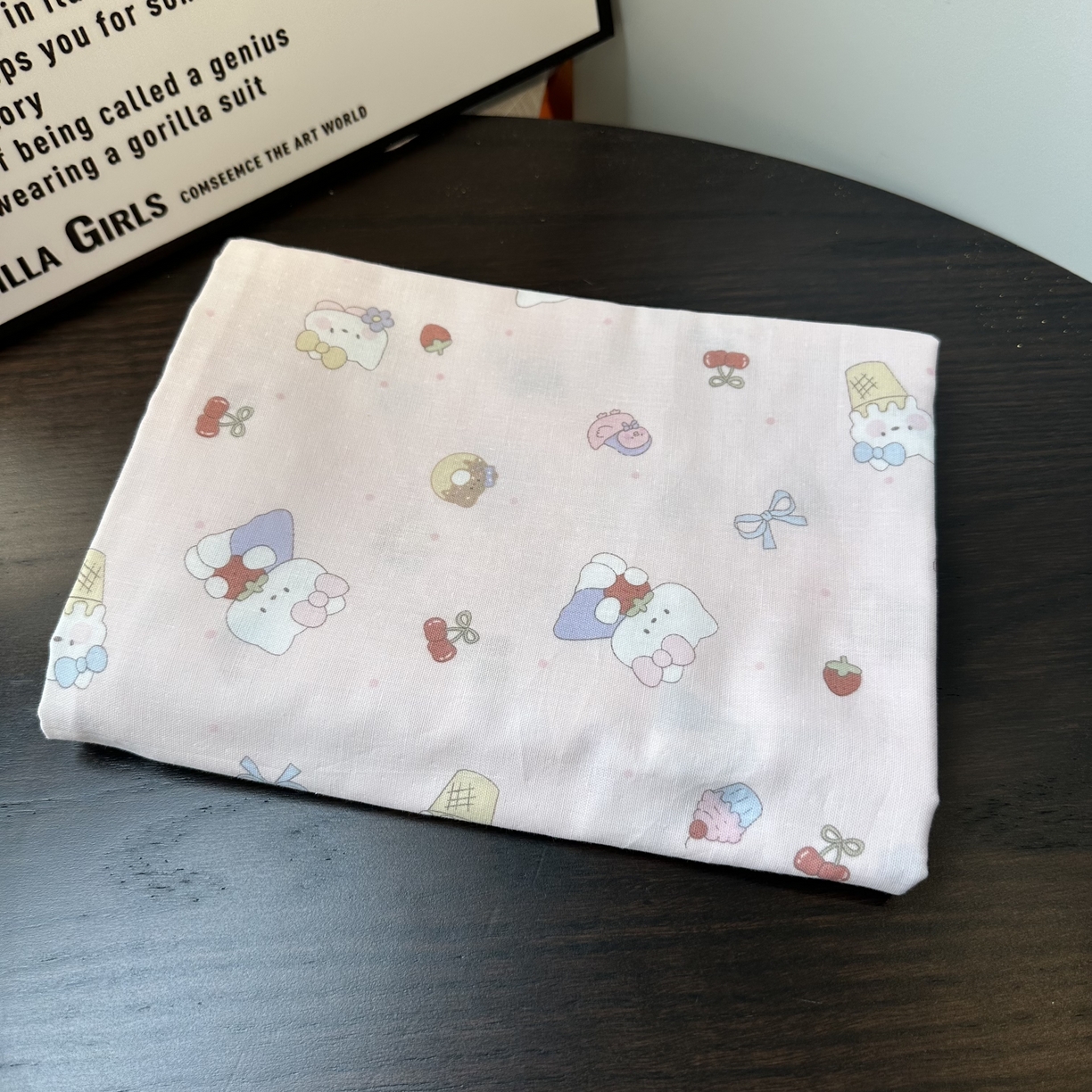 91家纺网 家纺一手货源 找家纺 麦伦家居 2025春夏新款冰纱夏被夏凉被空调被系列二 樱桃小猫咪