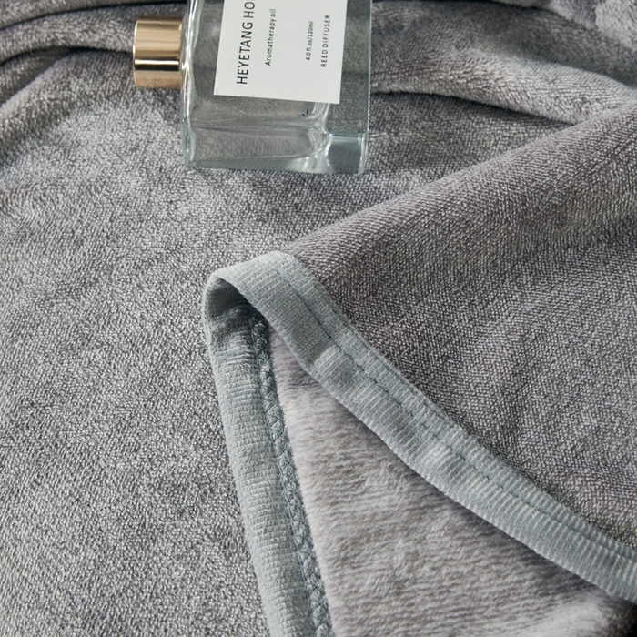 91家纺网 家纺一手货源 找家纺 馨米莱家纺 2025新款阳离子提花毯 浅灰色