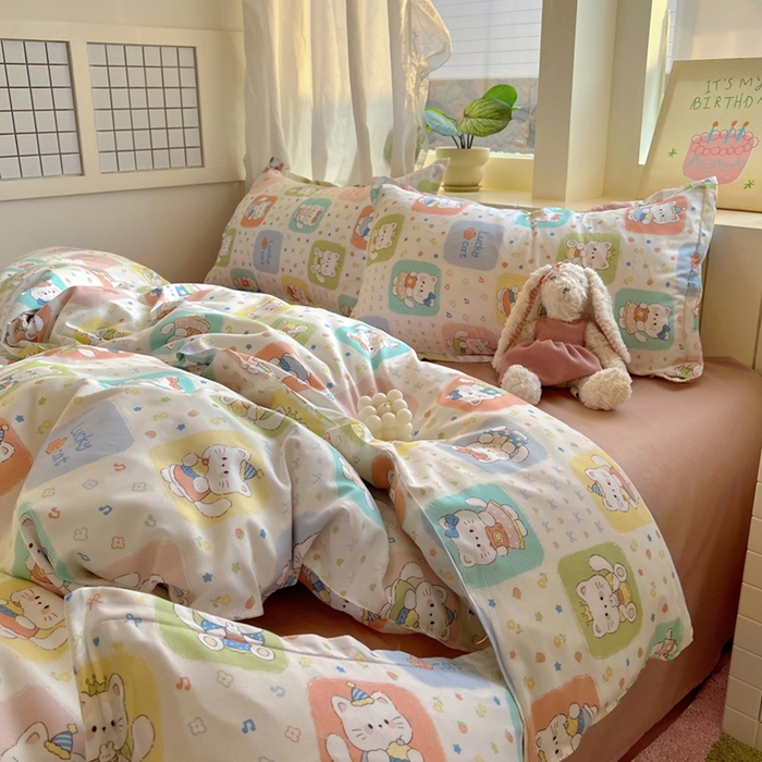 91家纺网 家纺一手货源 找家纺 宏源家纺 2025新款芦荟棉印花亲肤四件套 小猫日记