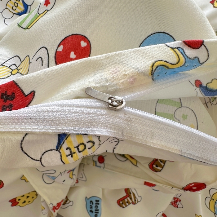 91家纺网 家纺一手货源 找家纺 宏源家纺 2025新款芦荟棉印花亲肤四件套 萌萌猫灰