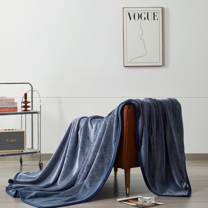 91家纺网 家纺一手货源 找家纺 馨米莱家纺 2025新款阳离子提花毯 丈青色