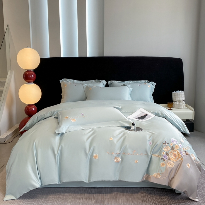 91家纺网 家纺一手货源 找家纺 桃园 2025新款纯棉全棉长绒棉刺绣绣花四件套-梦境（高端礼盒） 梦境-飘蓝