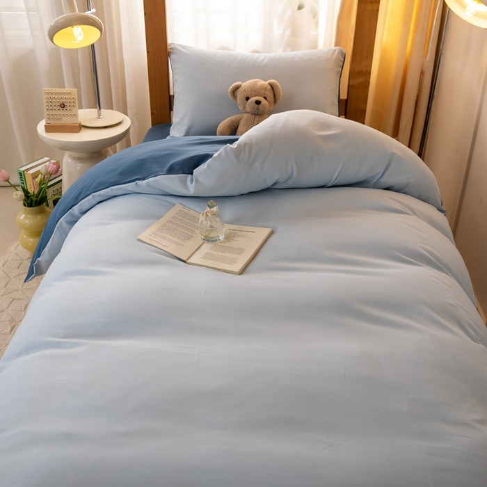 91家纺网 家纺一手货源 找家纺 芷凡家纺 2024新款水洗磨毛纯色双拼学生三件套四件套 天蓝+海蓝