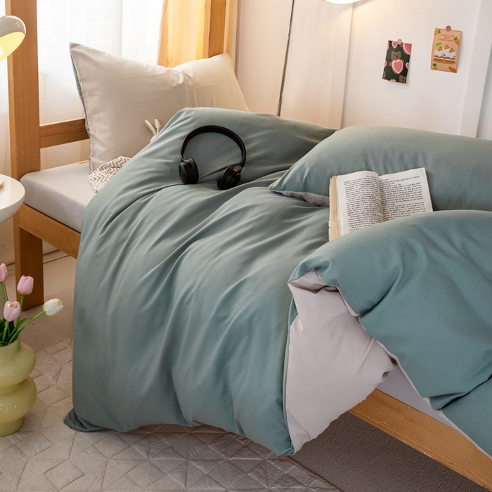 91家纺网 家纺一手货源 找家纺 芷凡家纺 2024新款水洗磨毛纯色双拼学生三件套四件套 抹茶+卡其