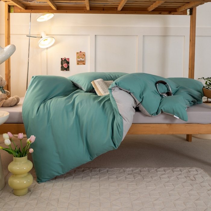 91家纺网 家纺一手货源 找家纺 芷凡家纺 2024新款水洗磨毛纯色双拼学生三件套四件套 橄榄绿+卡其