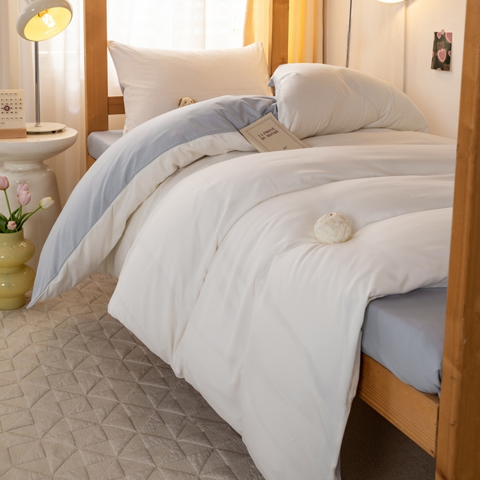 91家纺网 家纺一手货源 找家纺 芷凡家纺 2024新款水洗磨毛纯色双拼学生三件套四件套 普白+银灰