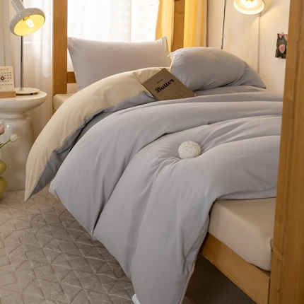 91家纺网 家纺一手货源 找家纺 芷凡家纺 2024新款水洗磨毛纯色双拼学生三件套四件套 卡其+奶茶