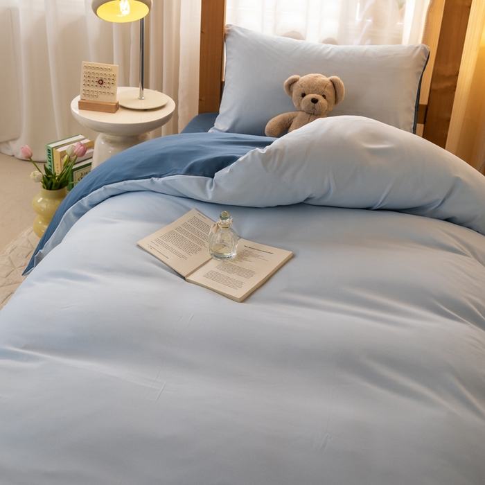 91家纺网 家纺一手货源 找家纺 芷凡家纺 2024新款水洗磨毛纯色双拼学生三件套四件套 天蓝+海蓝