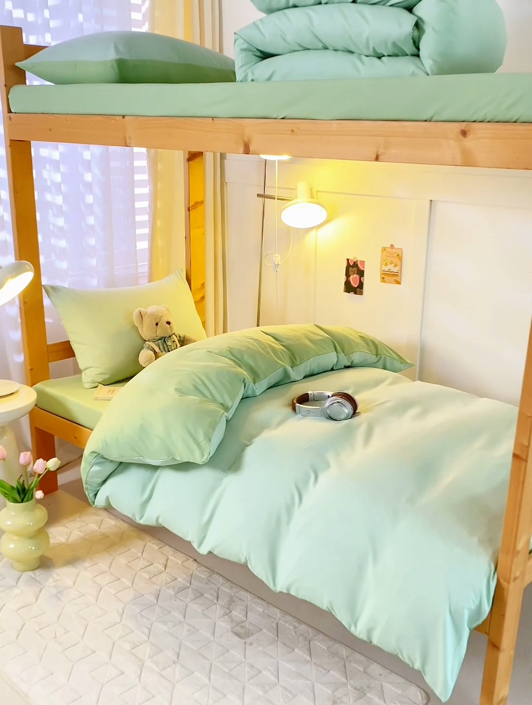 91家纺网 家纺一手货源 找家纺 芷凡家纺 2024新款水洗磨毛纯色双拼学生三件套四件套 浅绿+草绿