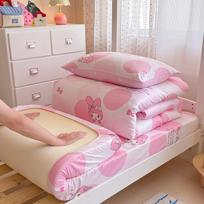 91家纺网 家纺一手货源 找家纺 沐辰 2025新款全棉纯棉三丽鸥学生季系列三四件套 点点美乐蒂