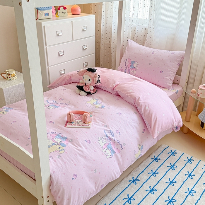 91家纺网 家纺一手货源 找家纺 沐辰 2025新款全棉纯棉三丽鸥学生季系列三四件套 开心美乐蒂