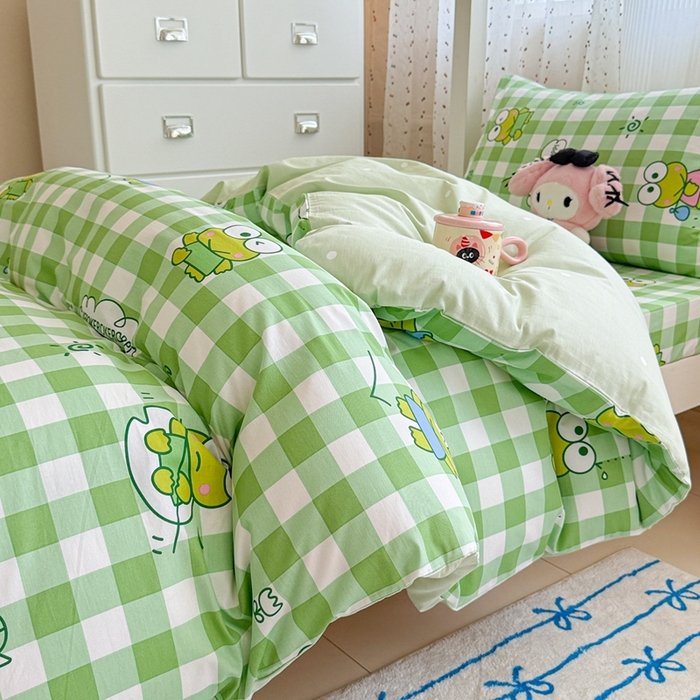 91家纺网 家纺一手货源 找家纺 沐辰 2025新款全棉纯棉三丽鸥学生季系列三四件套 绿格蛙蛙