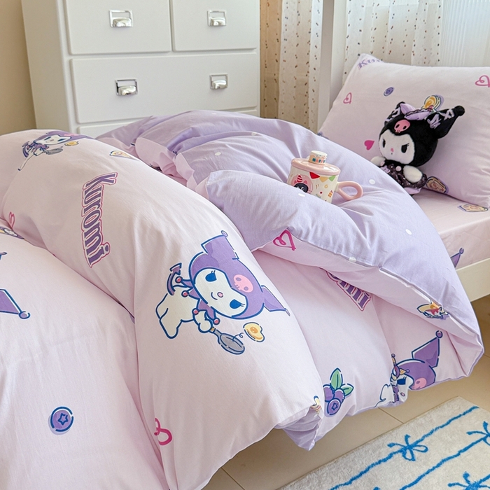 91家纺网 家纺一手货源 找家纺 沐辰 2025新款全棉纯棉三丽鸥学生季系列三四件套 葡萄库洛米