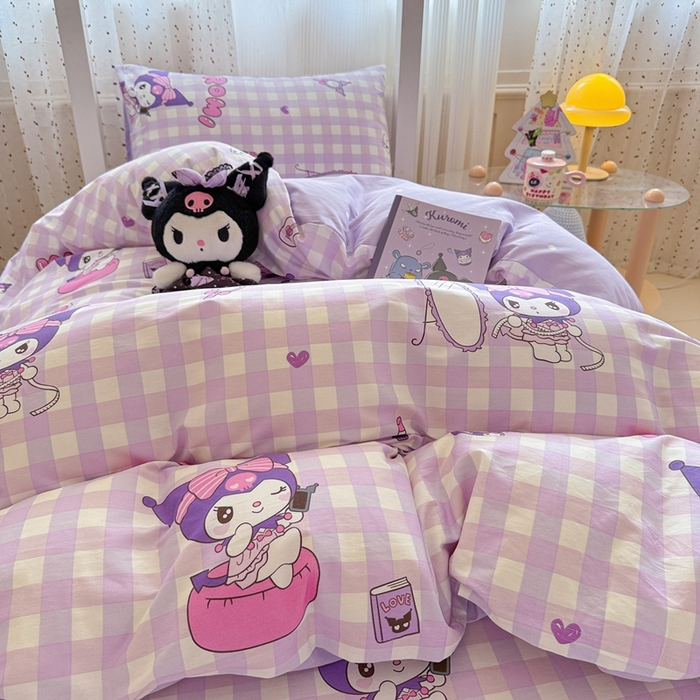 91家纺网 家纺一手货源 找家纺 沐辰 2025新款全棉纯棉三丽鸥学生季系列三四件套 紫格库洛米