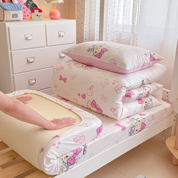 91家纺网 家纺一手货源 找家纺 沐辰 2025新款全棉纯棉三丽鸥学生季系列单床笠单品床笠单件床笠 超甜凯蒂猫