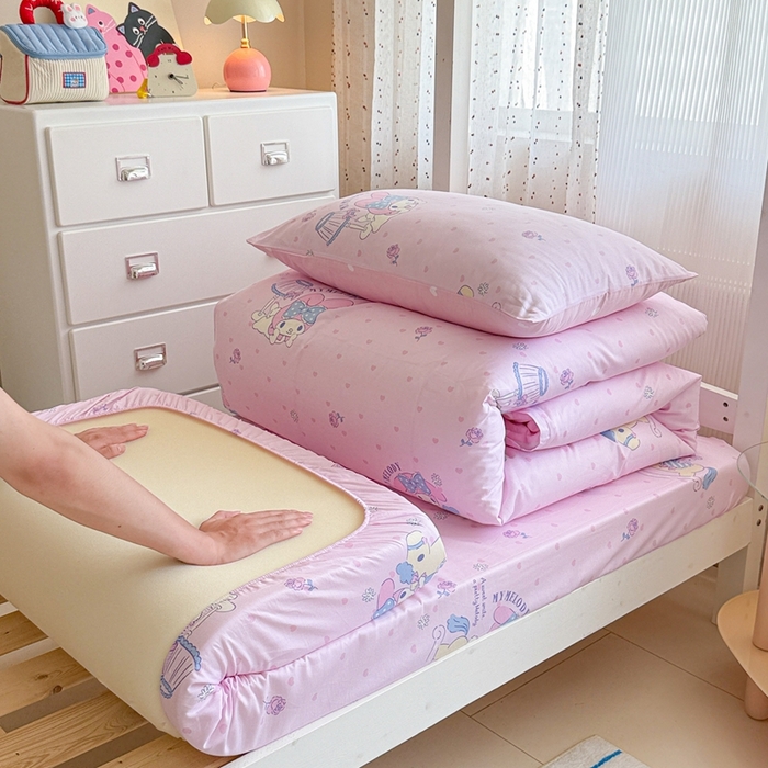 91家纺网 家纺一手货源 找家纺 沐辰 2025新款全棉纯棉三丽鸥学生季系列单床笠单品床笠单件床笠 开心美乐蒂