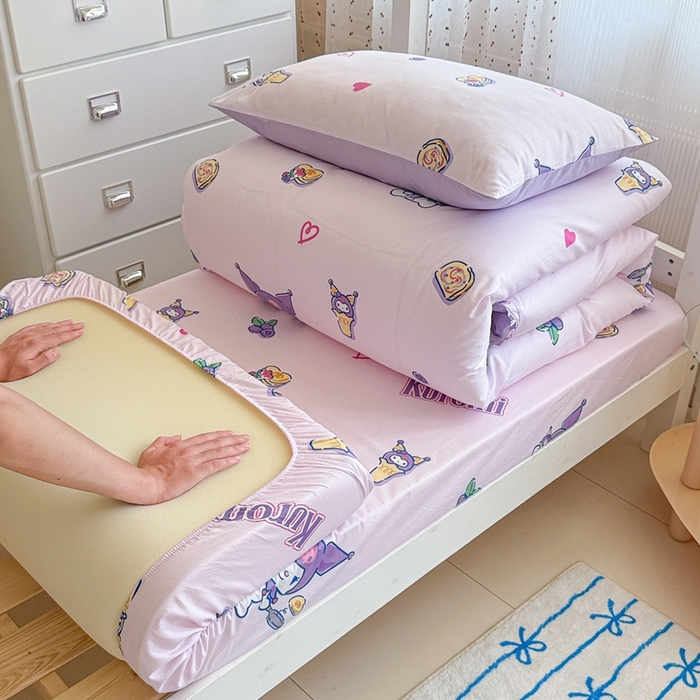 91家纺网 家纺一手货源 找家纺 沐辰 2025新款全棉纯棉三丽鸥学生季系列单床笠单品床笠单件床笠 葡萄库洛米