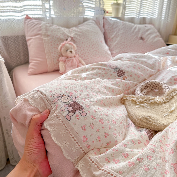 91家纺网 家纺一手货源 找家纺 （总）罗亿家纺 2025新款云感双层纱全棉纯棉镂空花边四件套