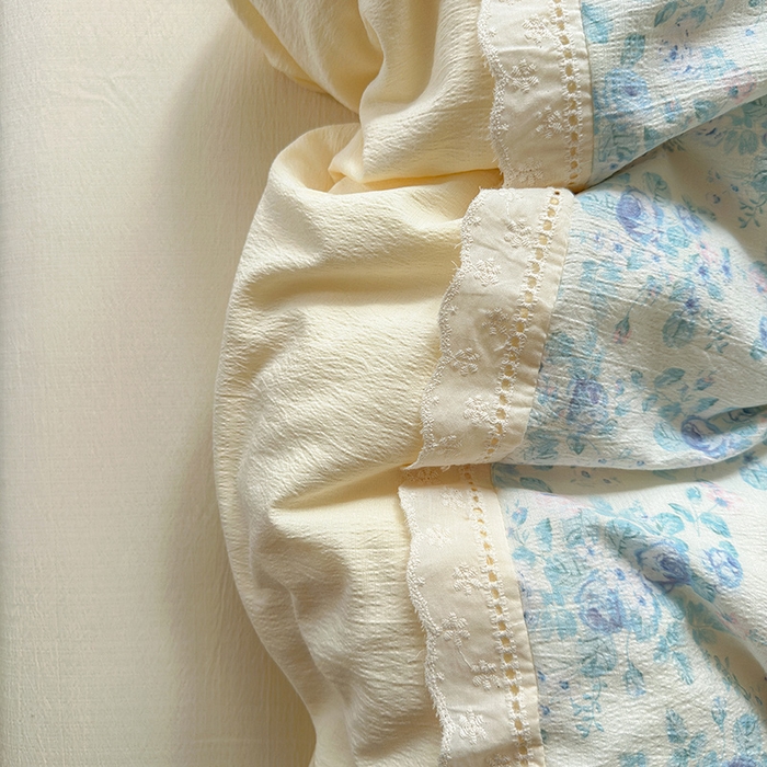 91家纺网 家纺一手货源 找家纺 罗亿家纺 2025新款云感双层纱全棉纯棉镂空花边四件套 梦境-花信风