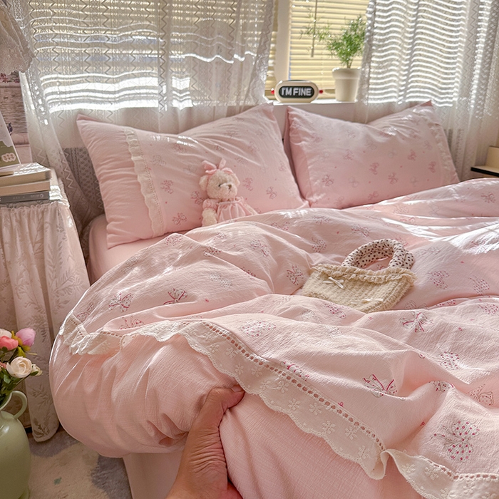 91家纺网 家纺一手货源 找家纺 罗亿家纺 2025新款云感双层纱全棉纯棉镂空花边四件套 梦境-心愿