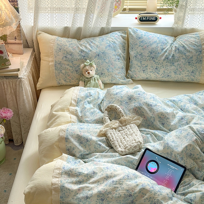 91家纺网 家纺一手货源 找家纺 罗亿家纺 2025新款云感双层纱全棉纯棉镂空花边四件套 梦境-花信风